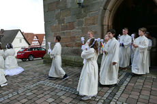 Feier der 1. Heiligen Kommunion in Sankt Crescentius (Foto: Karl-Franz Thiede)